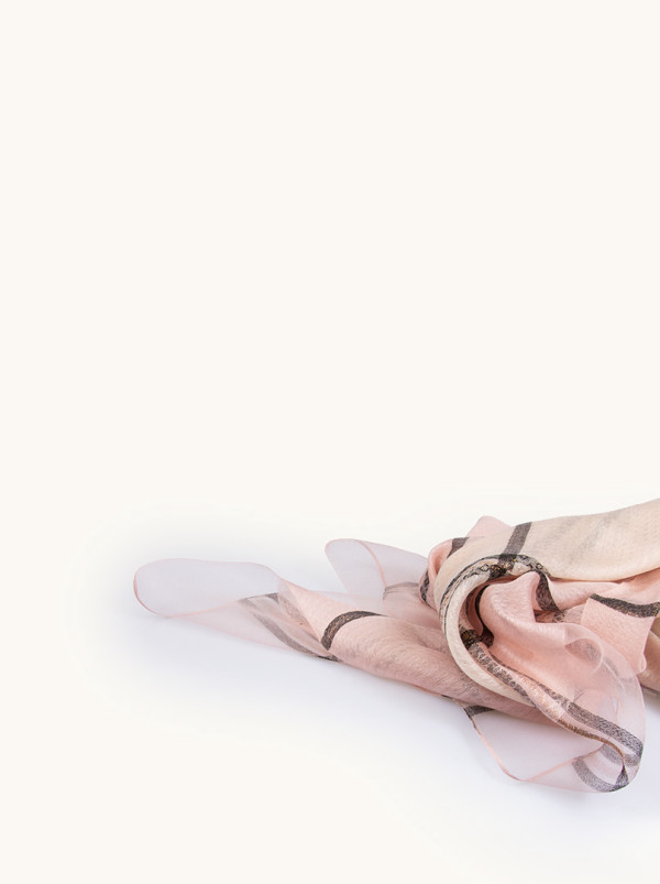 Scarf with wool and silk