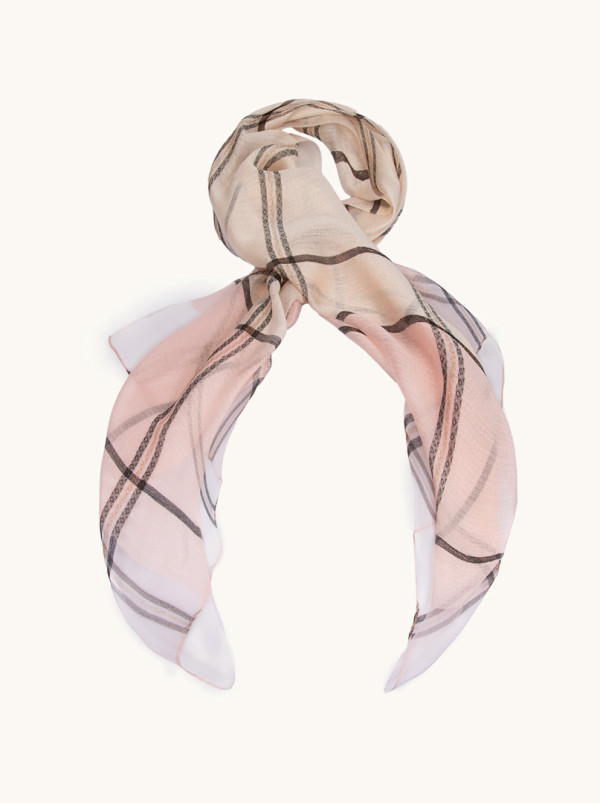 Scarf with wool and silk