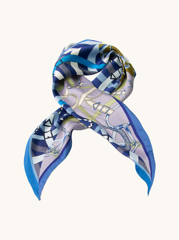 Apaszka trójkątna silk feeling niebieska w pasy 40x120 cm