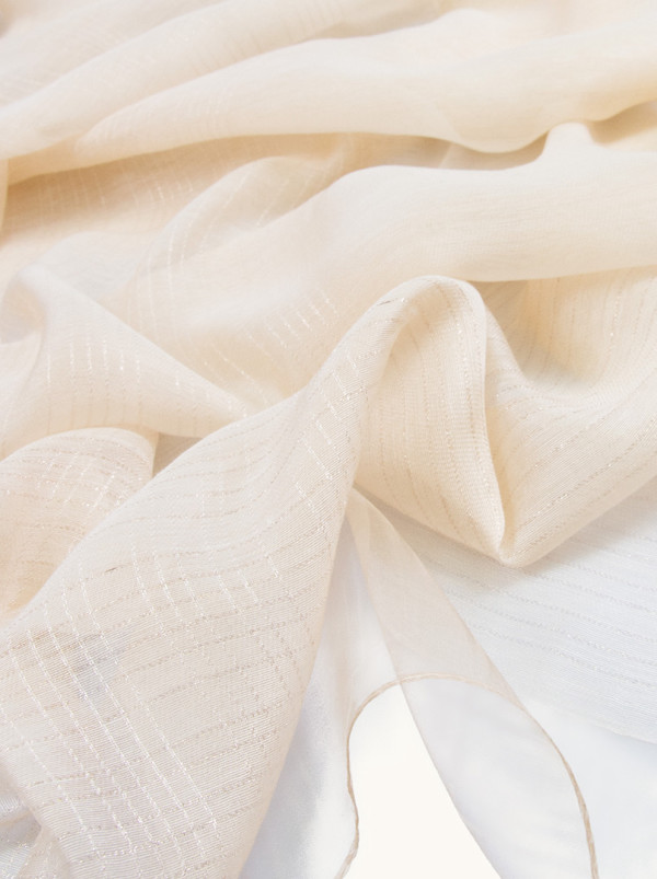 Szal wieczorowy z jedwabiem beżowy z błyszczącymi nitkami