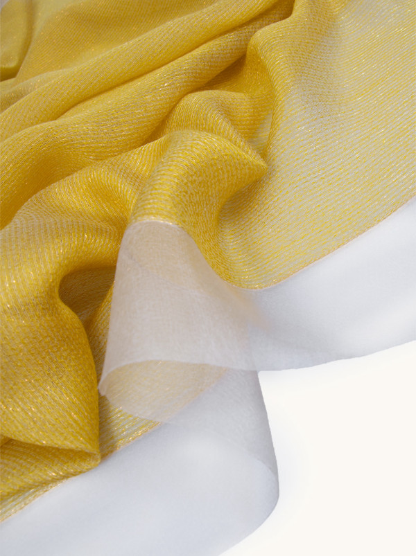 Scarf with wool and silk