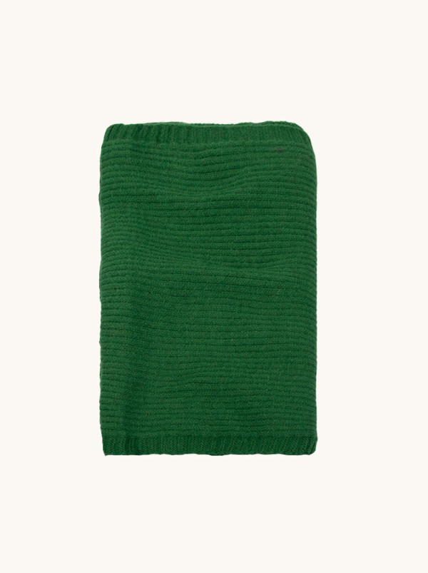 Ciepły szalik prążkowany w kolorze ciemno zielonym 70x210 cm