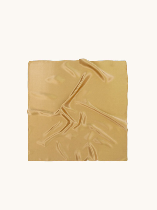 Apaszka jedwabna gładka złota 53x53 cm 