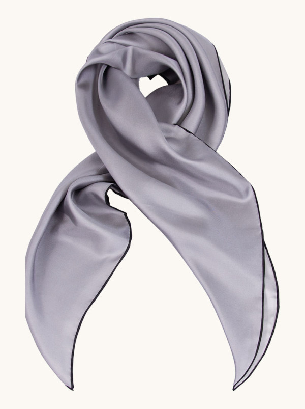 Apaszka  jedwabna ręcznie obszywana Szary Świt 90x90 cm PREMIUM