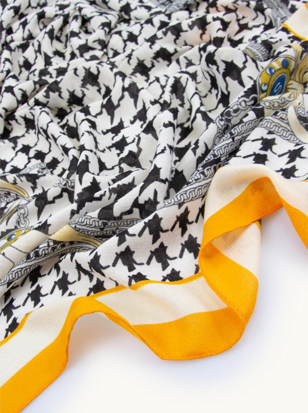 Szal 100% wiskoza biało-czarny w pepitkę z pomarańczową  obwódką  80x180 cm