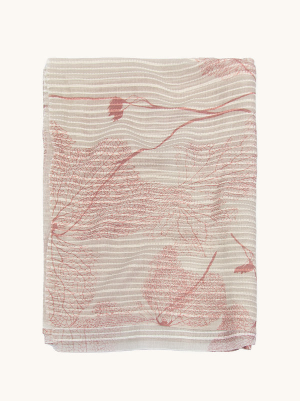 Szal lekki beżowy z  motywem różowych liści 80 cm  x 190 cm