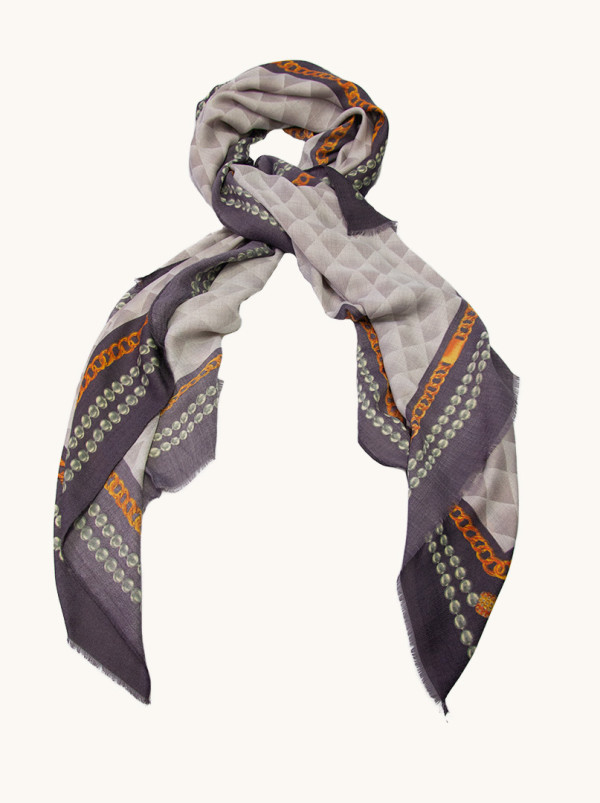Scarf with pattern