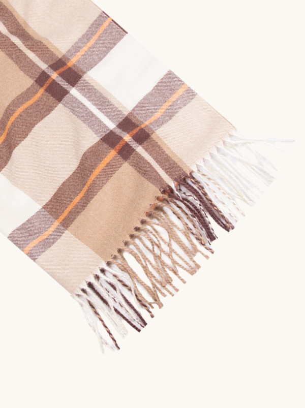 Szal ciepły kremowy w beżową kratę z frędzlami 65 cm x 180 cm