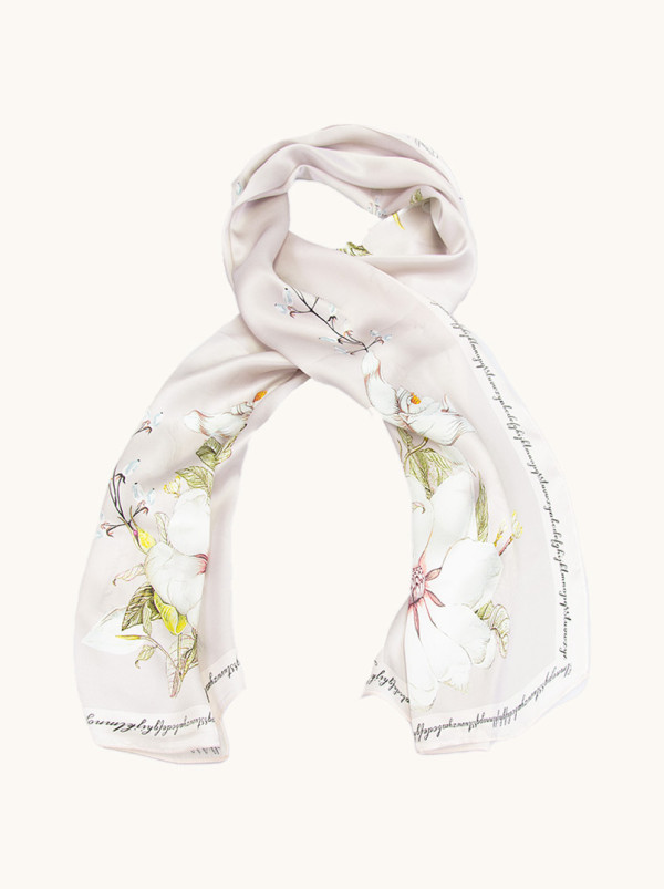 Szal jedwabny w kolorze delikatnego różu z motywem kwiatowym 55x175 cm