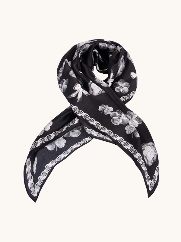 Apaszka 90 cm x 90 cm czarna w kwiaty