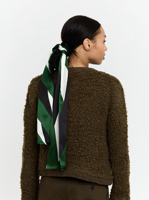 Szal jedwabny z motywem geometrycznym 15x150 cm