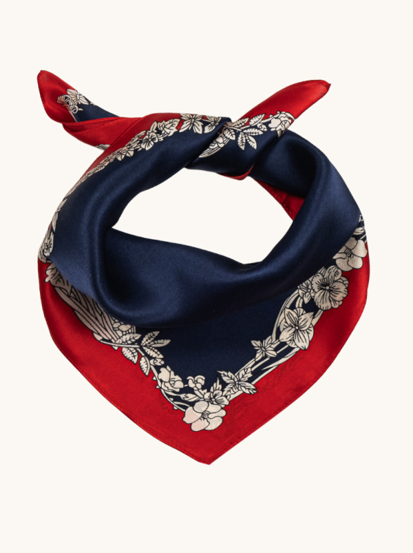 Apaszka jedwabna granatowa z florystycznym twistem 53cm x53cm