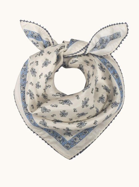 Apaszka jedwabna w kwiatki z koronkową obwódką 53x53 cm