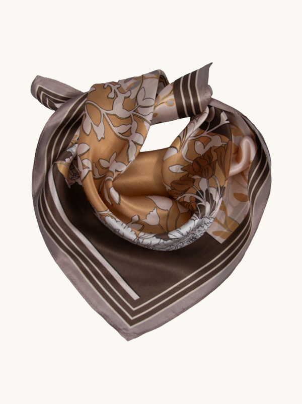 Apaszka jedwabna brązowa z roślinnym motywem  53x53 cm
