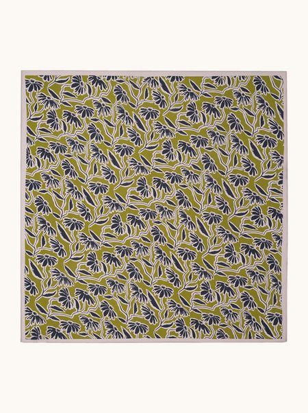 Apaszka jedwabna oliwkowozielona w kwiaty 70x70 cm 