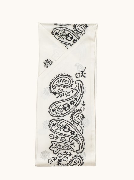 Cream-colored silk paisley scarf, 12x190 cm