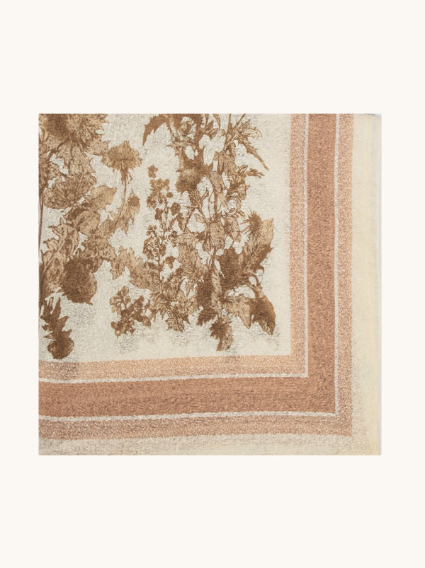 Lekki szal różowy z motywem botanicznym wiskoza 100% 70x180 cm