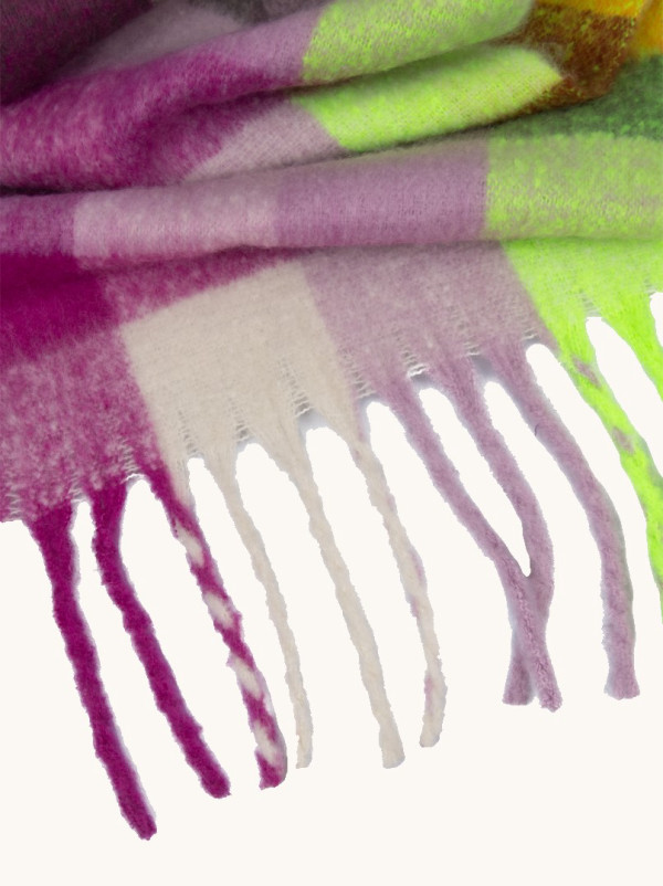 Ciepły szal w kolorową kratę  z frędzlami  40x180 cm