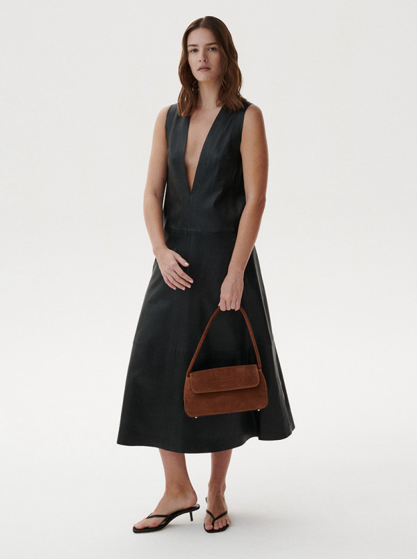 Suede baguette bag Allora caramel - elegant shoulder bag