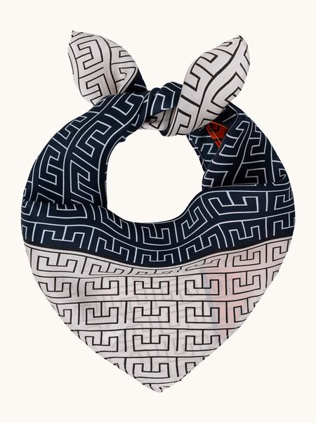 Apaszka jedwabna w geometryczny wzór 53x53 cm