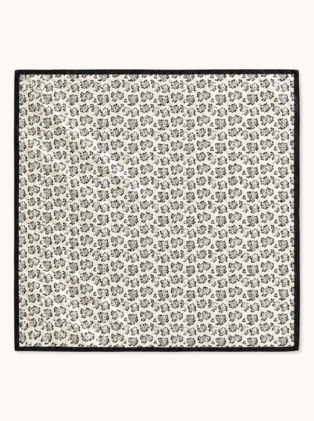 Apaszka jedwabna kremowa paisley 53x53 cm