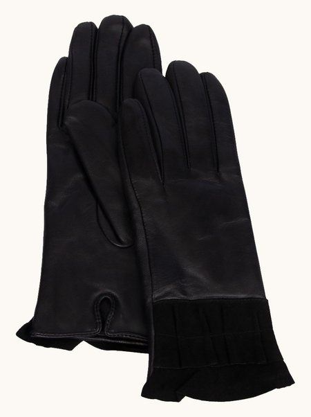 Black leather gloves with a ruffle