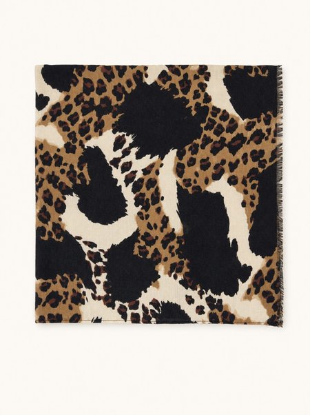 Scarf, 100% viscose, with an animal print, 80x180 cm