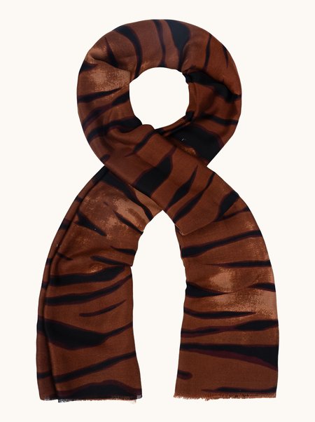 Brown 100% viscose scarf with an animal print, 90x180 cm