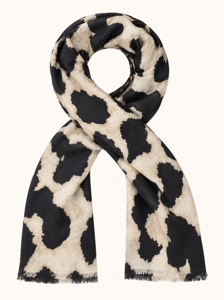 100% Viscose Black Scarf with Animal Print, 90x180 cm