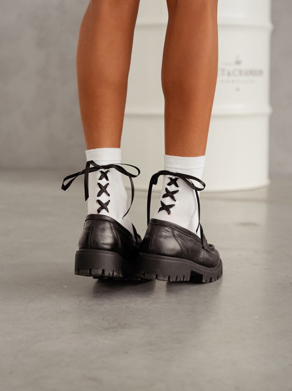 Women's white laced cotton socks