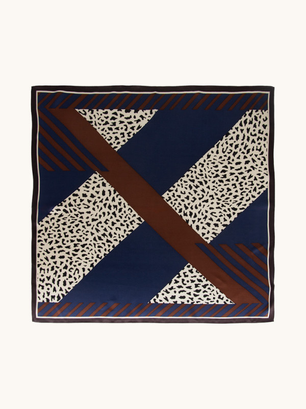 Apaszka jedwabna granatowo brązowa z motywem zwierzęcym 70x70 cm