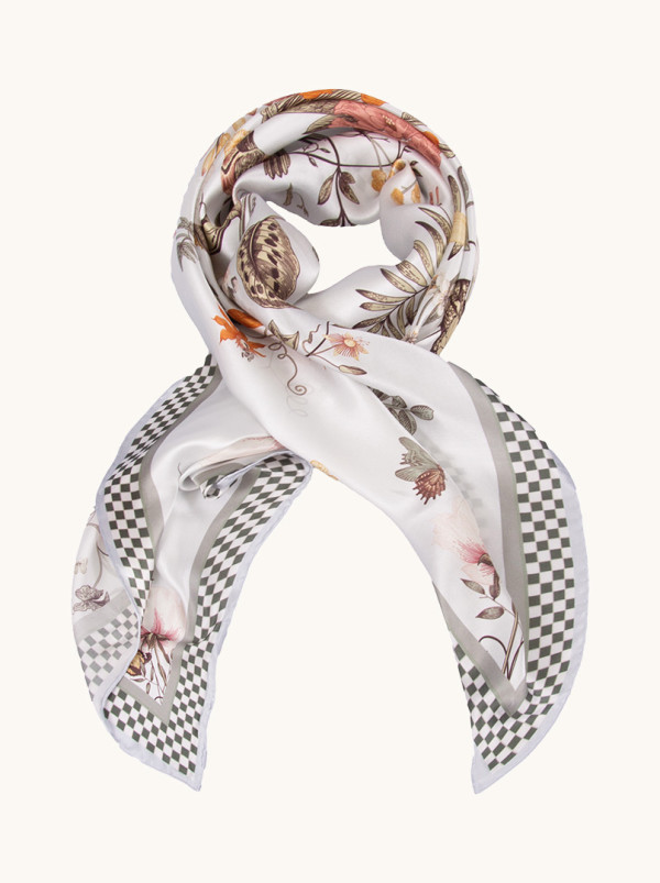 Apaszka  jedwabna Botaniczna elegancja 90cm x 90cm 