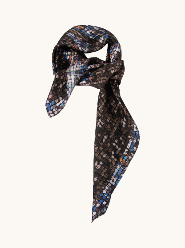 Silk scarf with rose motif 70cm x 70cm