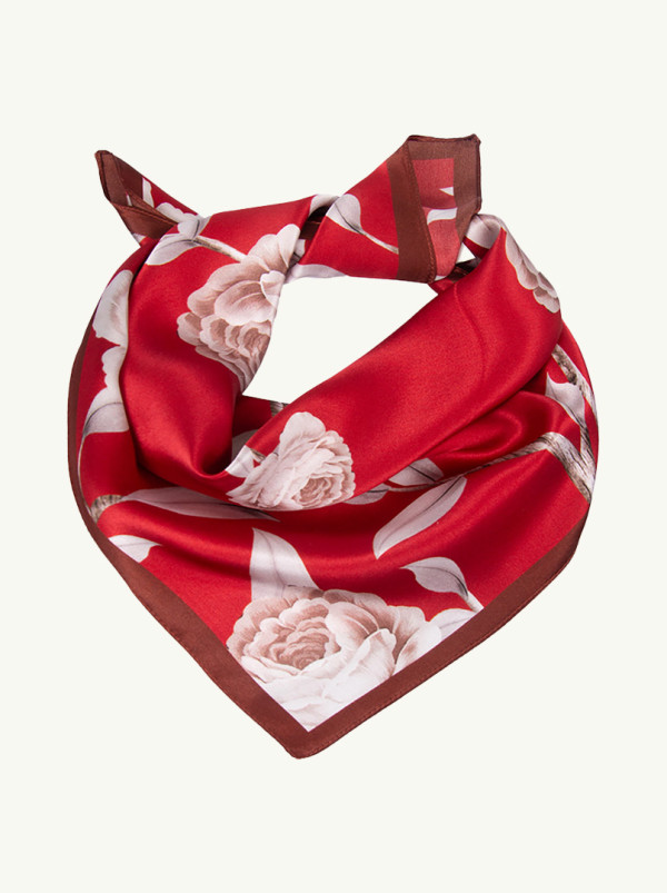 Apaszka jedwabna czerwona w kwiaty 65x65 cm 