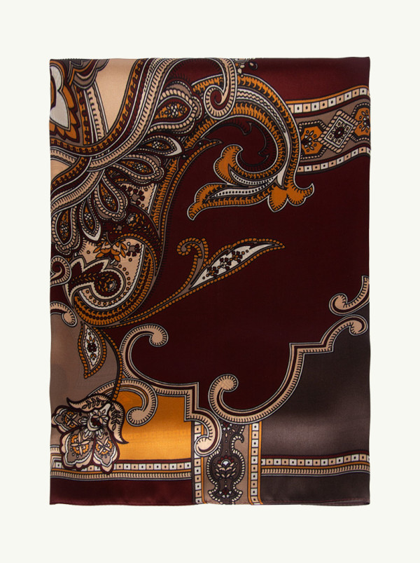 Silk scarf with a hint of baroque 55 cm x 170 cm